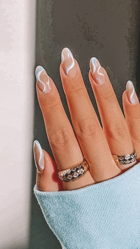 Acrylic Nail Designs Europe, Europe Aesthetic Nails, Europe Trip Nail Ideas, Magaluf Nails, Italy Nails Ideas, Cute Summer Holiday Nails, Nails For Croatia, Nails For Europe Vacation, Spain Holiday Nails