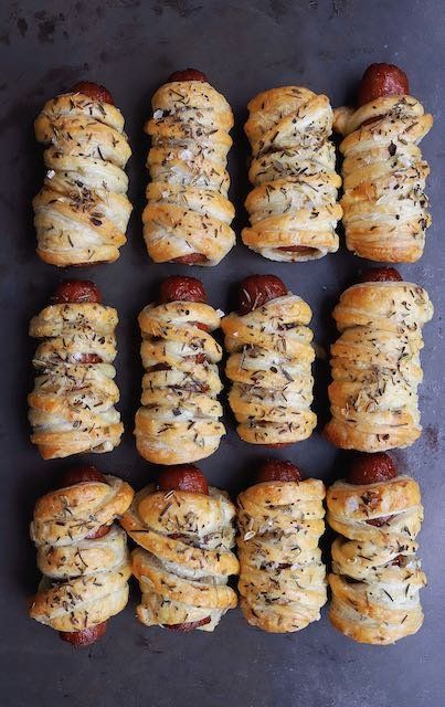 MUMMY HOT DOGS — COFFEE AND CHAMPAGNE Mummy Hot Dogs Puff Pastry, Mini Mummy Dogs, Halloween Bites, Mummy Hot Dogs, Wrapped Hot Dogs, Mini Hot Dogs, Mummy Dogs, Puff Pastry Dough, Herbs De Provence