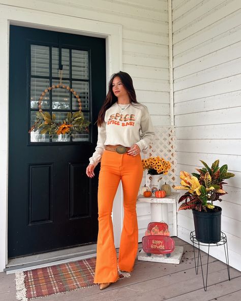 If coffees are allowed to be fall themed, then so are we!😍🍁 Styled by: @lorilynngranger0 #fall #outfitinspo #spookyseason #plussizefashion #comfortable #womensfashion #backtoschool #falloutfits #demure Colored Flare Jeans, Western Fall Outfits, Flare Jeans Outfit, Orange Jeans, Country Concert Outfit, Trendy Outfits For Teens, Holiday Wear, Bell Bottom Pants, Gameday Outfit