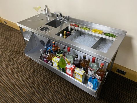 Home Bar Shelving Ideas, Cocktail Station Bar, Cocktail Bar Set, Cocktail Bar Design, Mobile Cocktail Bar, Mixology Bar, Cocktail Station, Bar Equipment, Bar Counter Design