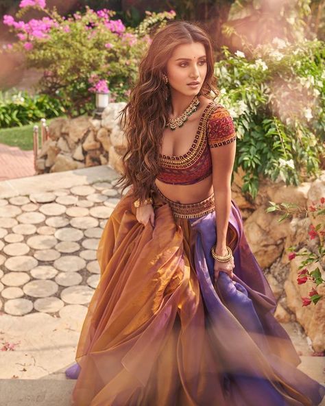 Tara Sutaria, Indian Outfits Lehenga, Wedding Lehenga Designs, Tarun Tahiliani, Ethnic Looks, Lehenga Designs, Indian Attire, Desi Fashion, Fashion Editor