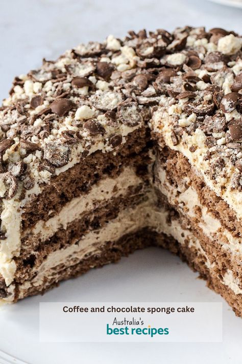 Fancy Cake Ideas, Coffee Recipe Ideas, Fluffy Coffee, Coffee And Walnut Cake, Chocolate And Coffee, Sponge Cakes, Chocolate Sponge Cake, Happy Cooking, Easter Food