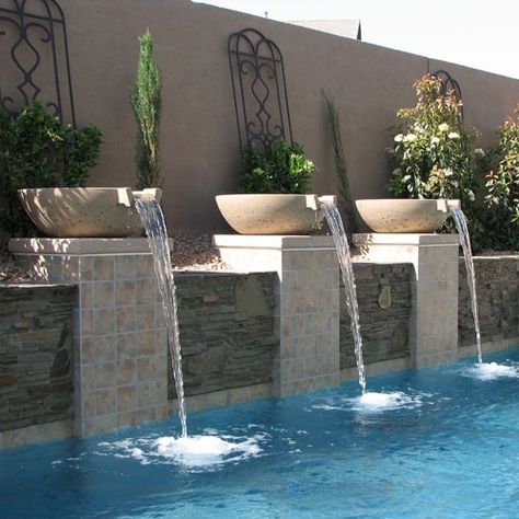 Swimming Pool Design Ideas, Swimming Pool Fountains, Kolam Air, Pool Design Ideas, Backyard Area, Swimming Pool Landscaping, Small Swimming Pools, Pool Water Features, Pool Remodel