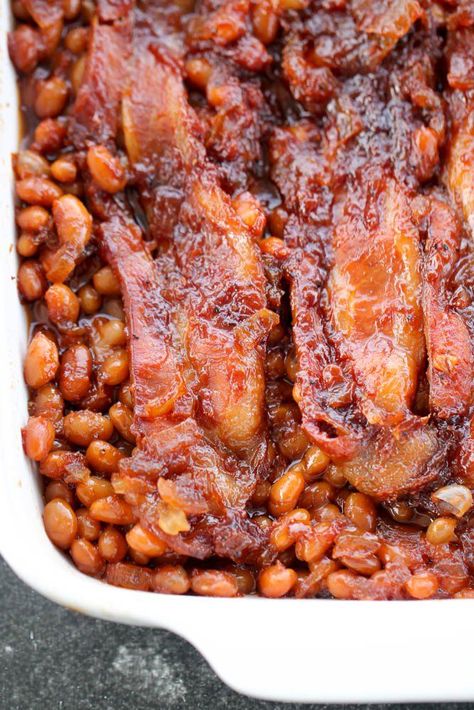 These Easy Boston Baked Beans are a simpler version of the traditional recipe. Using canned navy beans makes this recipe so simple! Be sure to give it a try for your upcoming summer potlucks! Easy Baked Beans, Homemade Baked Beans, Potluck Side Dishes, Boston Baked Beans, Navy Beans, Baked Bean Recipes, Six Sisters Stuff, Beans Recipe, Sweet Sauce