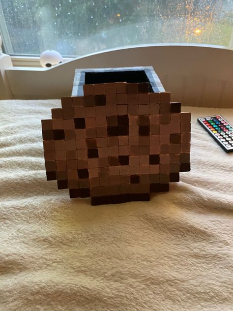 Minecraft Cube Art, Wooden Cube Crafts, Wood Cube Crafts, Minecraft Cookies, Minecraft Room Decor, Minecraft Food, Cookie Craft, Minecraft Room, Wooden Cubes