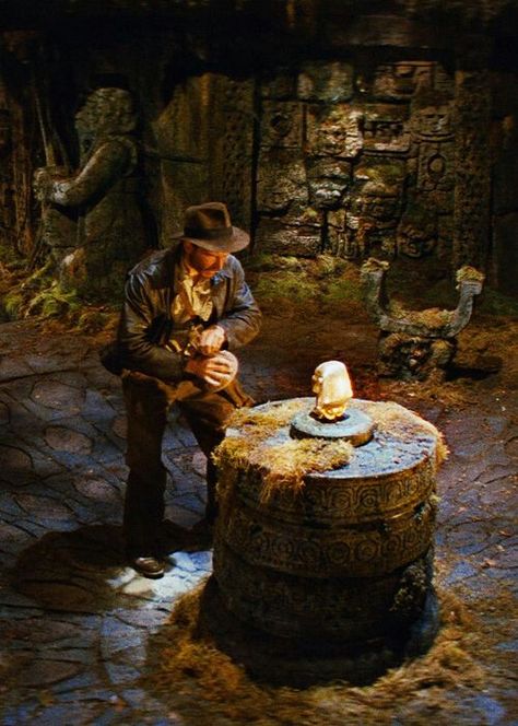 #IndianaJones_RaidersOfTheLostArk (1981) - #IndianaJones Indiana Jones Boulder, Indiana Jones Room, Henry Jones Jr, Harrison Ford Indiana Jones, Indiana Jones Films, Indiana Jones Adventure, Pulp Adventure, Famous Movie Scenes, Henry Jones