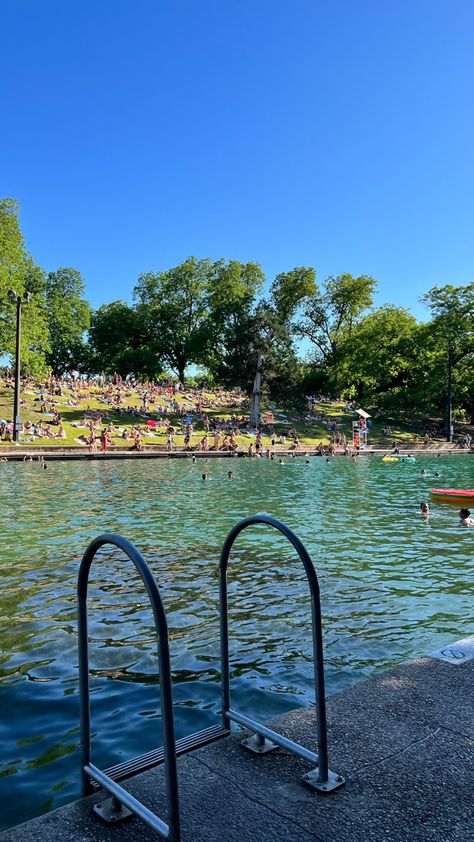 Barton Springs Austin, Summer Fun Activities, Southern Road Trips, Barton Springs, Sink Or Swim, Spring Nights, Fun Summer Activities, Spring Pictures, Texas Travel