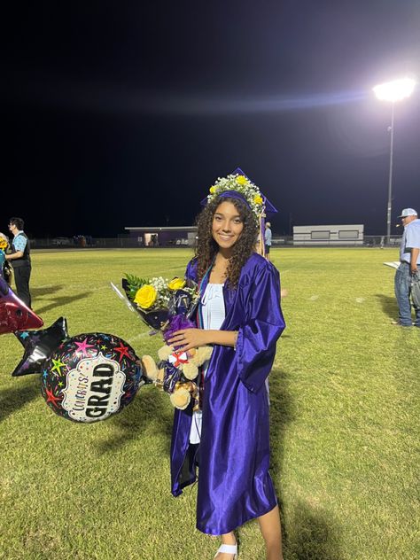 White dress. Purple gown. Flower crown grad cap. Graduation Flower Crown Graduation Cap, Graduation Cap With Crown, Crown Grad Cap, Graduation Flower Crown, Flower Crown Graduation, Crown Graduation Cap, Graduation Cap Flowers, Floral Graduation Cap, Flower Graduation Cap