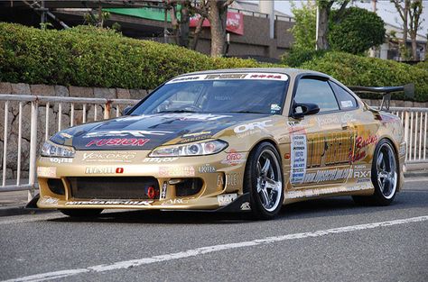 Car Feature>> Top Secret D1gp S15 - Speedhunters Nissan S15, Luxury Car Garage, Slammed Cars, Luxury Car Interior, Car Wrap Design, Car Pics, Nissan Silvia, Rx 7, Tuner Cars