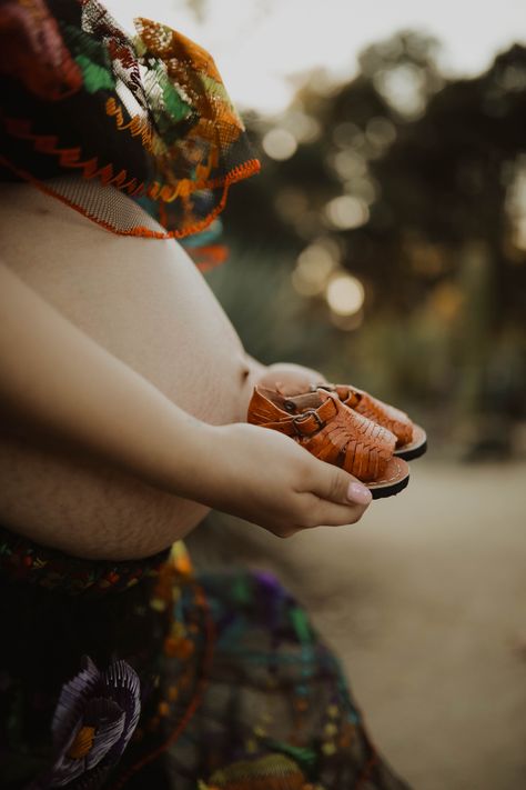 Maternity Pictures Mexican, Mexican Maternity Shoot Photo Ideas, Maternity Photography Mexican, Mexican Pregnancy Announcement, Mexican Maternity Shoot, Mexican Photoshoot, Pregnant Photos, Maternity Studio Photoshoot, Studio Maternity Photos