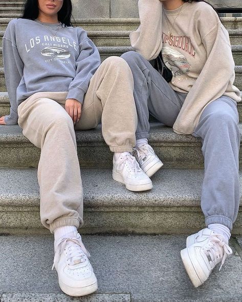 Paige | life & streetstyle on Instagram: “@girlknowsall knows what’s up” Lazy Outfits, Cute Comfy Outfits, Fashion Streetwear, 가을 패션, Urban Chic, Outfits Casual, Mode Vintage, Mode Inspiration, Polyvore Outfits