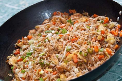 arroz chino Arroz Frito, China Food, Colombian Food, Deli Food, Rice Dishes, Kitchen Recipes, International Recipes, Rice Recipes, Fried Rice