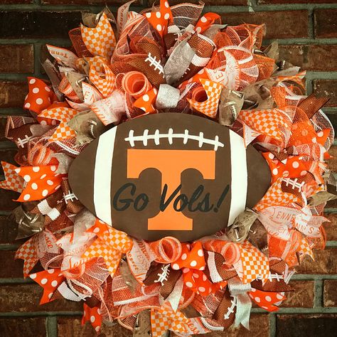 UT Vols, University of Tennessee, Go Vols, Vol for Life, Go Big Orange, Neyland, Vols, Knoxville, Football Tennessee Vols Wreath Diy, Red Bird Wreath, Tennessee Crafts, Ut Vols, Football Wreaths, Bird Wreath, Sport Decor, Designer Board, Sports Wreaths