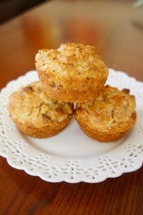 Maple Oatmeal Muffins - A Love Letter To Food Breakfast Entertaining, Casserole To Freeze, Maple Oatmeal, Oatmeal Muffin Recipes, Frozen Waffles, Oatmeal Muffins, Cook Up A Storm, Quick Bread Recipes, A Love Letter