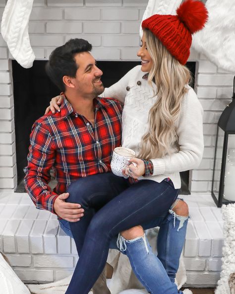 HIS & HERS: COZY CHRISTMAS STYLE UNDER $100 - Laura Beverlin Christmas Outfits For Couples, Couples Christmas Outfits, Christmas Family Pictures, Simple Christmas Outfits, Laura Beverlin, Christmas Photos Outfits, White Brick Fireplace, Couples Christmas, Madewell Shirts