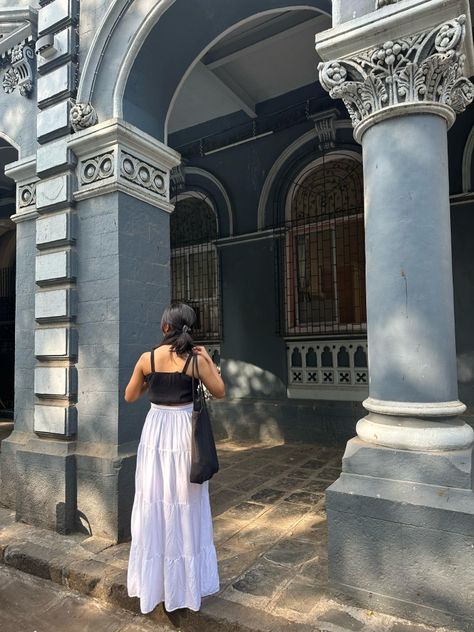 📍 Mumbai Asiatic Society Mumbai, Mumbai Story Ideas, Mumbai Outfits, Mumbai Photoshoot, Travelling Fits, Mumbai Aesthetic, Mumbai Trip, Singapore Trip, Mumbai Fashion