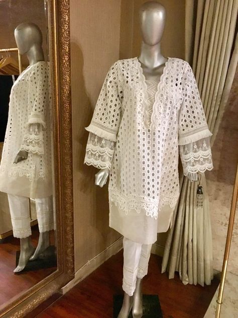 Pakistani pant suit White Chicken Shirt Design Pakistani, Chicken Shirts Design Pakistani, Chicken Shirts For Women Pakistani, Chicken Suits Indian Designs, Chicken Suits Designs Pakistani, Pakistani Pant Suit, Shirts Designs Pakistani, Pakistani Pants, Pakistani Suit With Pants