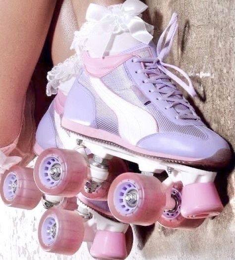 Skate Aesthetic, Sweet Like Candy, Candy Girl, Vintage Americana, Karate Kid, Roller Skate, Roller Skates, Roller Skating, Video Editor