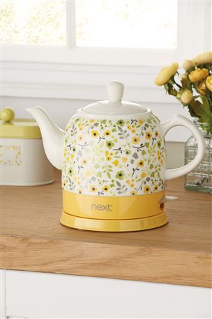 Ceramic Kettle, Yellow Cottage, Electric Tea Kettle, Country Homes, Cute Kitchen, Teapots And Cups, Tea Kettle, Mellow Yellow, Kitchen Supplies