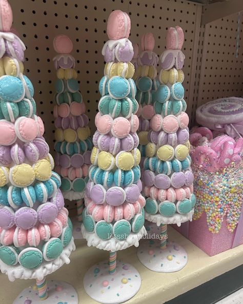 love this pretty pastel sweets & treats Christmas collection at Hobby Lobby 😍❄️💖🎄💛🍭☃️ #hobbylobby #christmasdecor #hobbylobbychristmas #tistheseason #pastelchristmas #christmasdecorations #shopwithme #christmasshopping #homedecor #hobbylobbysale #sunday #sundayfunday #xmastime #sopretty #almostchristmas #itstheholidayseason #itsbeginningtolookalotlikechristmas #instafinds #fyp Pastel Gingerbread Christmas Tree, Pastel Candy Christmas Decor, Christmas Candy Store, Pastel Candy Christmas, Christmas Candy Land Theme, Gingerbread Birthday Party, Pastel Sweets, Plum Christmas, Sol Invictus