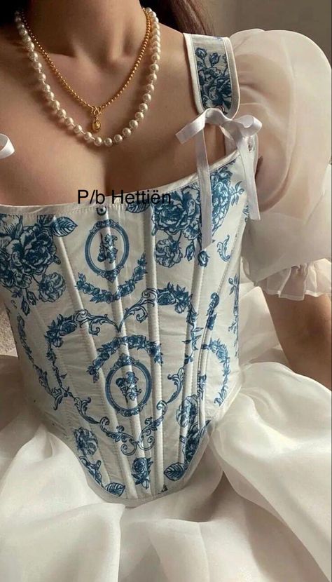 Modern Corset, Corset Looks, Corset Styles, Corset Outfit, Wedding Blouse Designs, Corset Fashion, Vintage Corset, Fashion Designing, Period Outfit