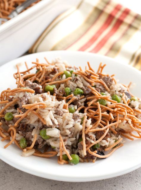 Asian Beef And Rice, Hamburger Rice Casserole, Beef And Rice Casserole, Crispy Chow Mein Noodles, Beef Chow Mein, Hotdish Recipes, Pak Choy, Chow Mein Recipe, Chinese Rice