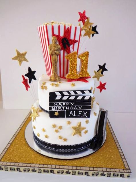 Movie Birthday Party Theme, Movie Theatre Birthday Party, Hollywood Cake, Birthday Party Theme Ideas, Outdoor Movie Party, Movie Theme Birthday Party, Hollywood Birthday Parties, Cinema Party, Backyard Movie Party