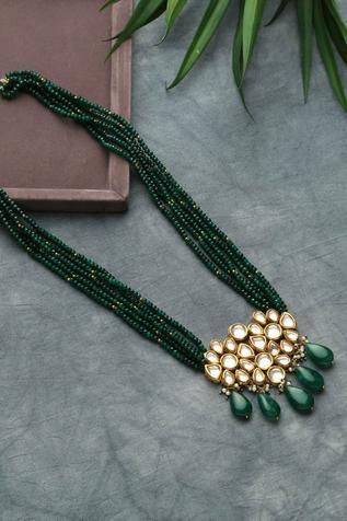 Shop for Paisley Pop Kundan Pendant Necklace Online at Aza Fashions Kundan Beads Necklace, Long Mala Jewellery, Rajput Jewellery Necklaces, Emeralds Beads Jewellery, Moti Sets Jewellery, Moti Necklace Design, Green Beads Jewellery Designs, Tanishq Jewellery Gold Necklaces Antique, Green Beads Indian Jewellery