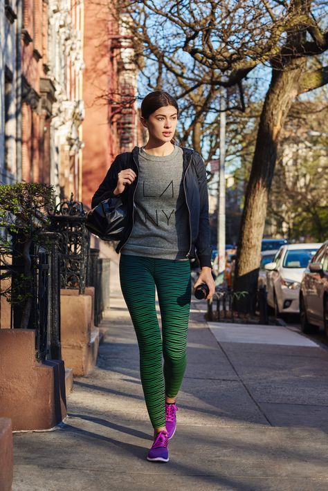 Gym to Office in 10 Minutes Flat: 6 Tips For Freshening up on the Go Running Injury Prevention, Lunch Time Workout, Running Injuries, Office Exercise, Winter Running, Popsugar Fitness, Monochrome Outfit, After Workout, Office Outfit