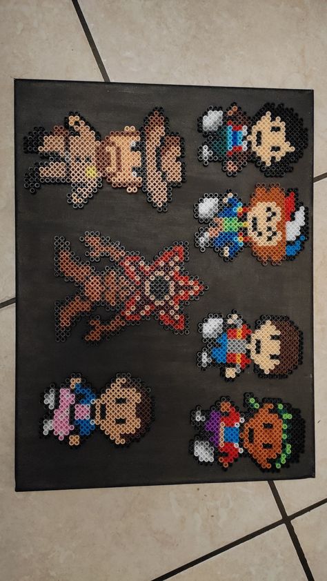 Perler Stranger Things, Perler Bead Stranger Things, Demon Gorgon Stranger Things, Hama Beads Stranger Things, Stranger Things Perler Bead Patterns, Stranger Things Perler Beads, Pixel Art Stranger Things, Stranger Things Pixel Art, Hamma Beads Ideas