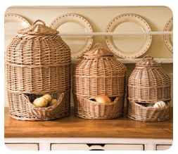 Potato, onion and shallot baskets--A Beautiful Display When Guests are Visiting---(but I suggest you keep these in a very dark area for long storage!!)  I keep my basket in a dark pantry and my potatoes keep great!!! Storing Onions And Potatoes, Storing Onions, Onion Storage, Potato Storage, Willow Weaving, Potato Onion, Good Products, Storage Tips, French Home