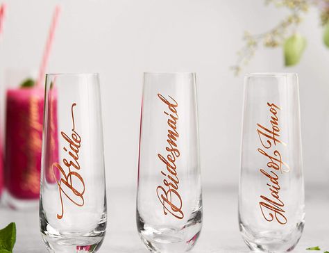 Bridesmaid Champagne Glasses, Champagne Bachelorette Party, Beautiful Champagne Glasses, Bridesmaid Wine Glasses, Bridesmaid Glasses, Mimosa Cocktail, Party Champagne, Stemless Champagne Flutes, Bridesmaid Wine