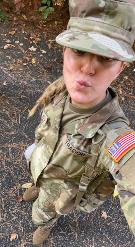 Women in the army, army girl, go army, enlisted, AIT Us Army Women Soldiers, Army Women Aesthetic, Army Women Female Marines, Army Hairstyles For Women, Army Women Soldiers, Us Army Women, Women In The Army, Women's Military Uniform, Female Army Soldier