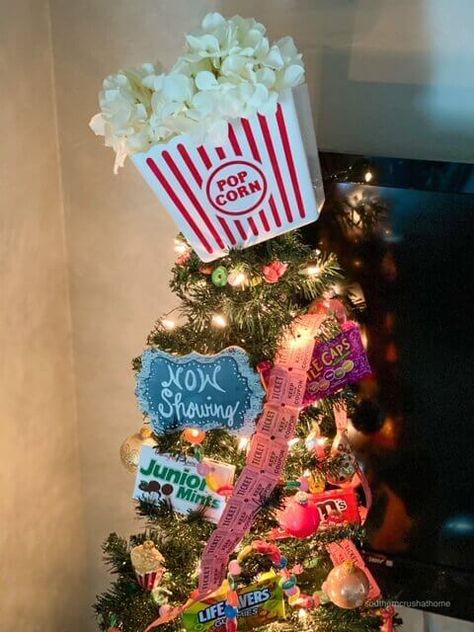 The popcorn looks so real!! See how i made this easy to copy movie themed Christmas tree for the holidays! Movie Theater Decorations, Fun Christmas Tree Themes, Movie Themed Christmas Tree, Unique Christmas Trees Themes, Easy Bow Making, Patriotic Christmas Tree, Theatre Decorations, Christmas Tree Theme, Movie Theater Decor