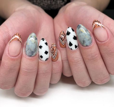 Nail Simple Art, Fall Nails Western, Cowboy Nails Western, Nail Ideas Western, Nails Cowgirl, Western Fall Nails, Boho Western Nails, Western Nail Ideas, Cowgirl Nails