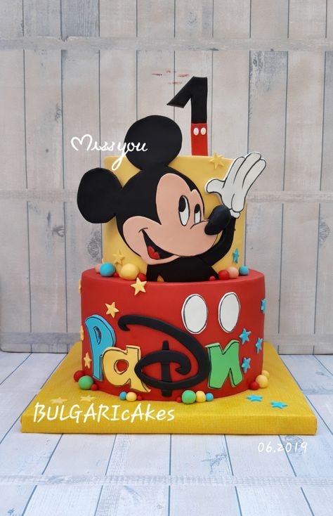 Mickymaus Birthday Cake, Bolo Do Mickey Mouse, Mickey Birthday Cakes, Mickey Mouse Theme Party, Γενέθλια Mickey Mouse, Mickey Cake, Mouse Birthday Cake, Mickey 1st Birthdays, Mickey Mouse Birthday Cake