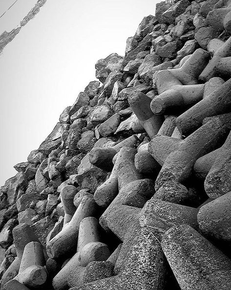 A walk at Marine Drive.... #marinedrive #beach #beachphotography #rocks #mumbai #seaphotography Marine Drive, Mumbai City, Sea Photography, Beach Photography, A Walk, Mumbai, Drive, Photography