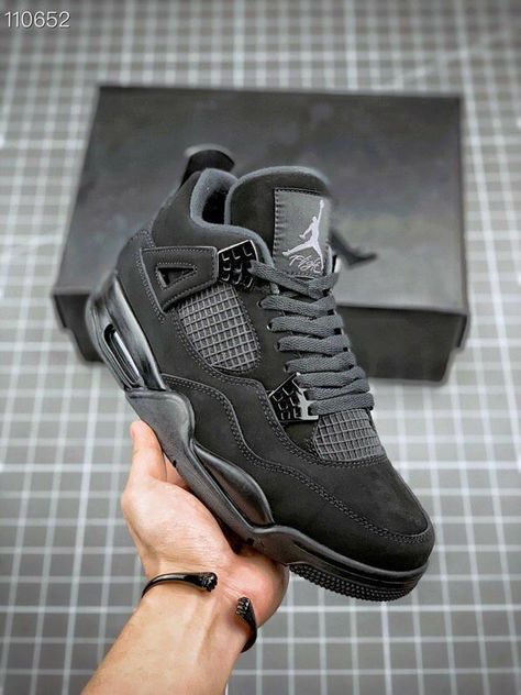 Jordan 4 Black Cat Outfit, Black Cat Outfit, Air Jordan 4 Black Cat, Jordan Black Cat, Zapatillas Nike Jordan, Mode Poses, Jordan 4 Black, Jordan 4s, Jordan Shoes Retro