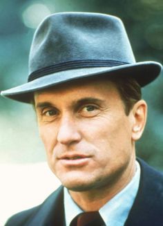 Classic Celebrity Recipes: Robert Duvall's Crab Cakes Tom Hagen, Robert Stack, Don Vito Corleone, Don Corleone, Godfather Movie, The Godfather Part Ii, Celebrity Recipes, Robert Duvall, God Father