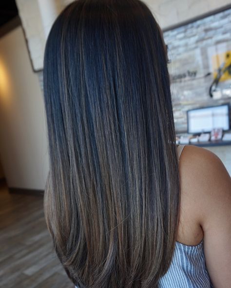 Straight Hair Baylage, Simple Highlights For Black Hair, Bayalage On Black Hair Straight, Lowlights For Brunettes Straight Hair, Black Straight Hair With Highlights, Dark Hair Inspo Color, Subtle Highlights For Black Hair, Black Hair Babylights, Black Hair With Lowlights Dark