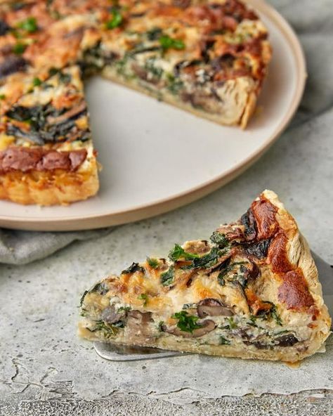 Farah Abu Maizar | Food Lover on Instagram: "Swipe to see the steps for my famous spinach mushroom quiche in action! One of my most popular recipes from last Ramadan, it’s made so easy by using puff pastry for the base.  Perfect for entertaining this Eid! recipe below:

INGREDIENTS:
Sheet of puff pastry thawed, 250g 1 tbsp butter
1/2 yellow onion, finely diced
2 garlic cloves, crushed
1 pack of button. mushrooms, sliced (white or brown or a mix),
1 pack of baby spinach (125g)
4 eggs
1 cup whipping (heavy) cream
1 cup shredded mozzarella cheese (125g) 1/2 tsp salt
1/4 tsp black pepper
pinch nutmeg

DIRECTIONS
-Preheat the oven to 200c (390F). Roll out the puff pastry into a thin circle, big enough to fit in a 9 inch pie or tart pan. I ended up using a little more than 1/2 of my 400g block o Quiche With Puff Pastry, Spinach Mushroom Quiche, Puff Pastry Quiche, Mushroom Galette, Keto Cabbage, Spinach Puff Pastry, Veggie Diet, Mushrooms And Spinach, Delicious Quiche