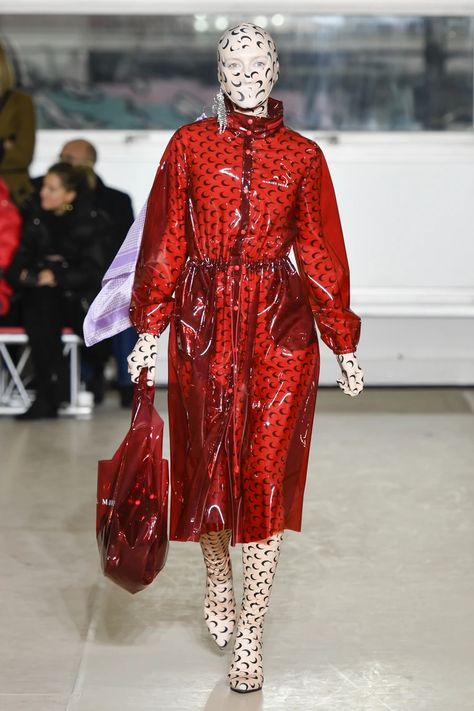 Haute Couture Outfits, Futuristic Concept, Rainwear Fashion, Couture Outfits, Club Kids, Futuristic Fashion, The Marine, Runway Trends, Fashion Materials