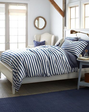 . Bedding Coastal, Nautical Mirror, Nautical Bedroom, Striped Bedding, Coastal Bedrooms, Nautical Home, Spare Bedroom, Design Del Prodotto, Cool Ideas