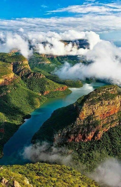 Drakensberg Mountains, River Canyon, South Africa Travel, Alam Yang Indah, Africa Travel, Places Around The World, Mozambique, Aerial View, Supercars