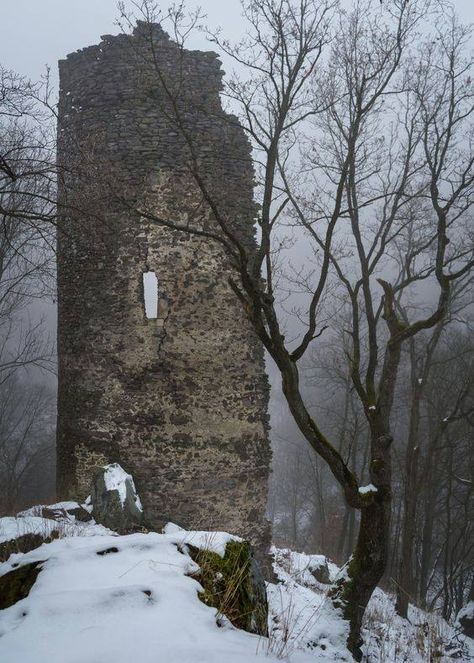 Medieval Tower, Medieval Aesthetic, Castle Ruins, Medieval Fantasy, Fantasy Landscape, Abandoned Places, Outlander, Dark Fantasy, Places To Go