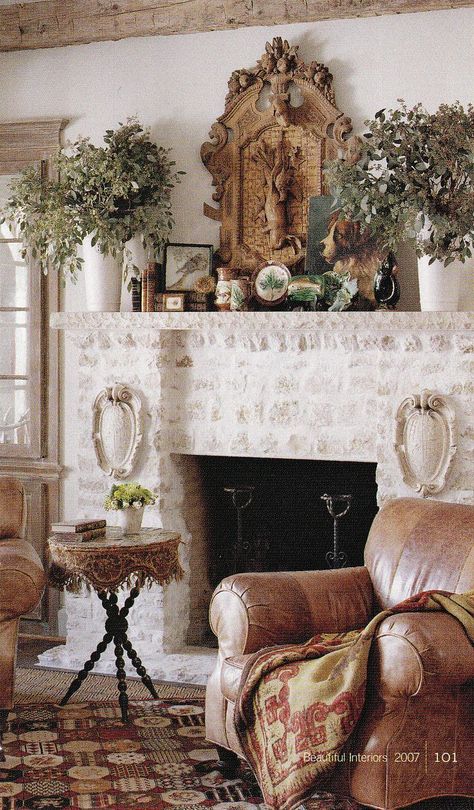 living-room Mantle Design, Country Fireplace, Vibeke Design, French Country Living, Mantel Design, French Country Bedrooms, French Country Living Room, French Country Design, Casa Country