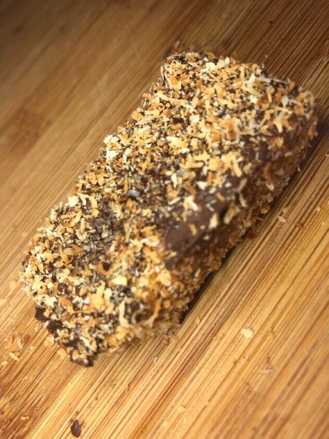 Caramel Log Bars A Newfoundland Favorite Caramel Log Bars, Newfoundland Cookie Recipes, Newfoundland Squares, Newfoundland Cookies, Carmel Recipe, Newfoundland Recipes, Christmas Bakes, Candy Bar Recipe, Coconut Macaroons Recipe