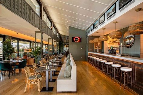 Country Club Restaurant, Golf Club Restaurant, Instagrammable Restaurant, Golf Restaurant, Clubhouse Ideas, Country Club Design, Club Interior, Golf Business, Clubhouse Design