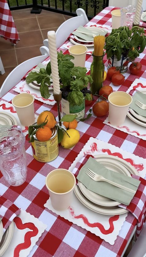 Italy Dinner Party, Aesthetic Dinner Table, Italy Dinner, Summer Bachelorette Party, Italian Themed Parties, Fruit Aesthetic, Dinner Party Table Settings, Aesthetic Dinner, Italian Dinner Party