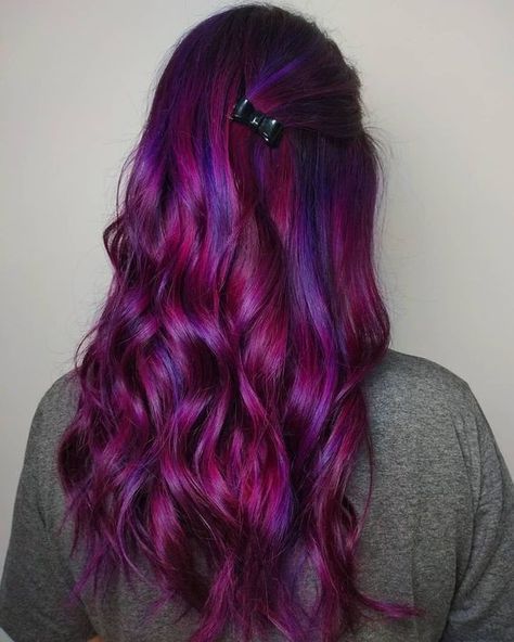 Red Purple Hair, Purple Hair Color Ideas, Exotic Hair Color, Purple Hair Color, Pink Purple Hair, Wild Hair Color, Magenta Hair, Pink Blonde Hair, Vivid Hair Color